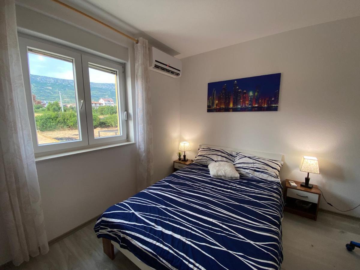 Spacious Apartment Close To The Sea In Split Area Kaštela المظهر الخارجي الصورة