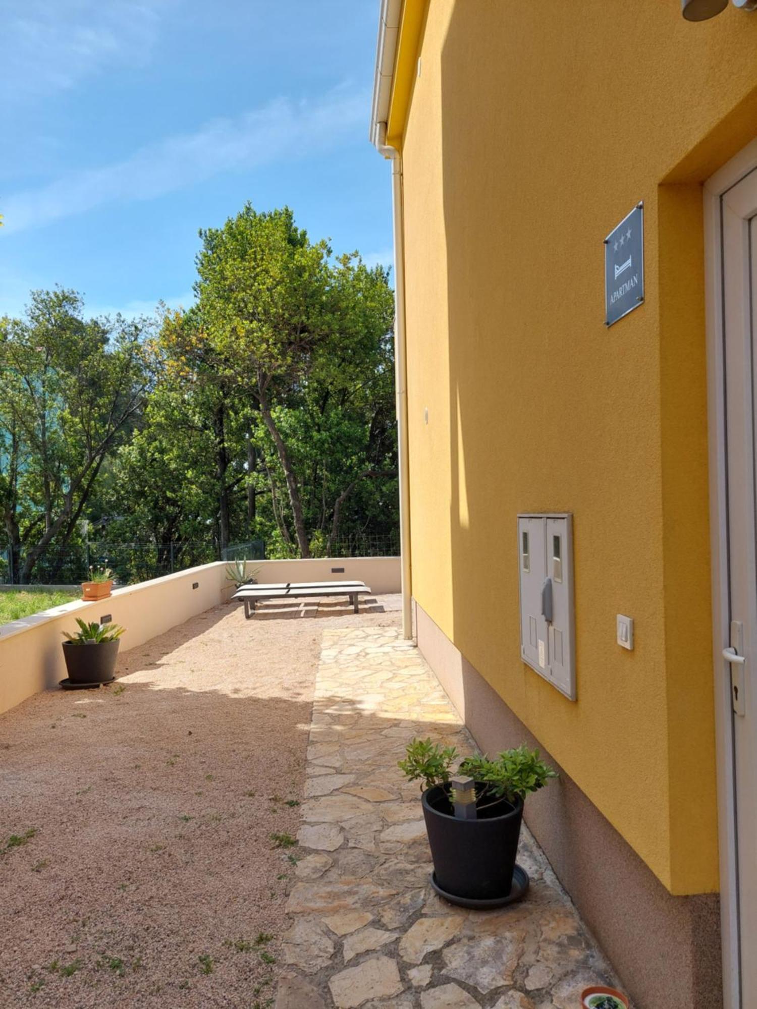 Spacious Apartment Close To The Sea In Split Area Kaštela المظهر الخارجي الصورة